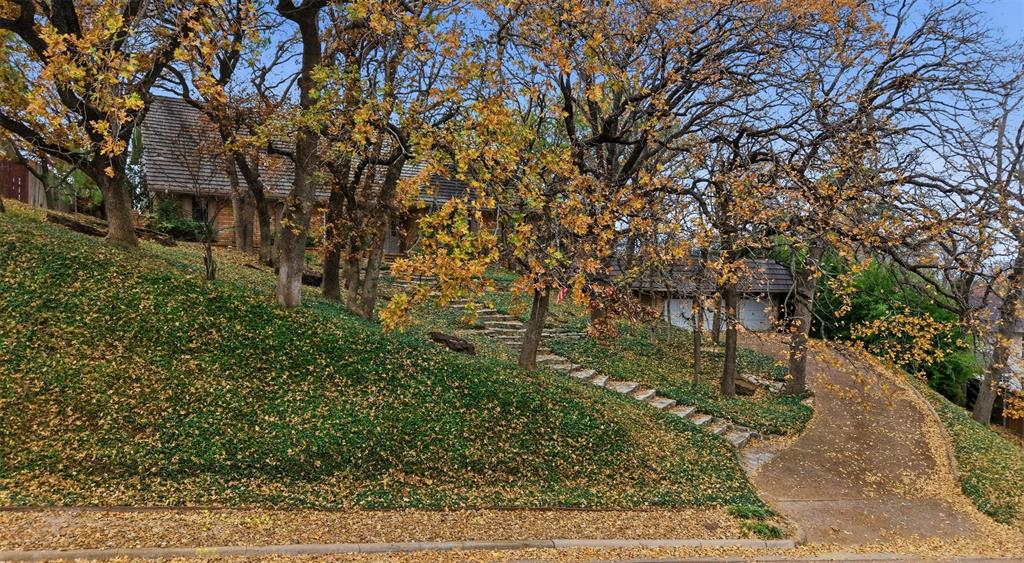 1004 Crowley Road Arlington, TX 76012 - Photo 6 of 38