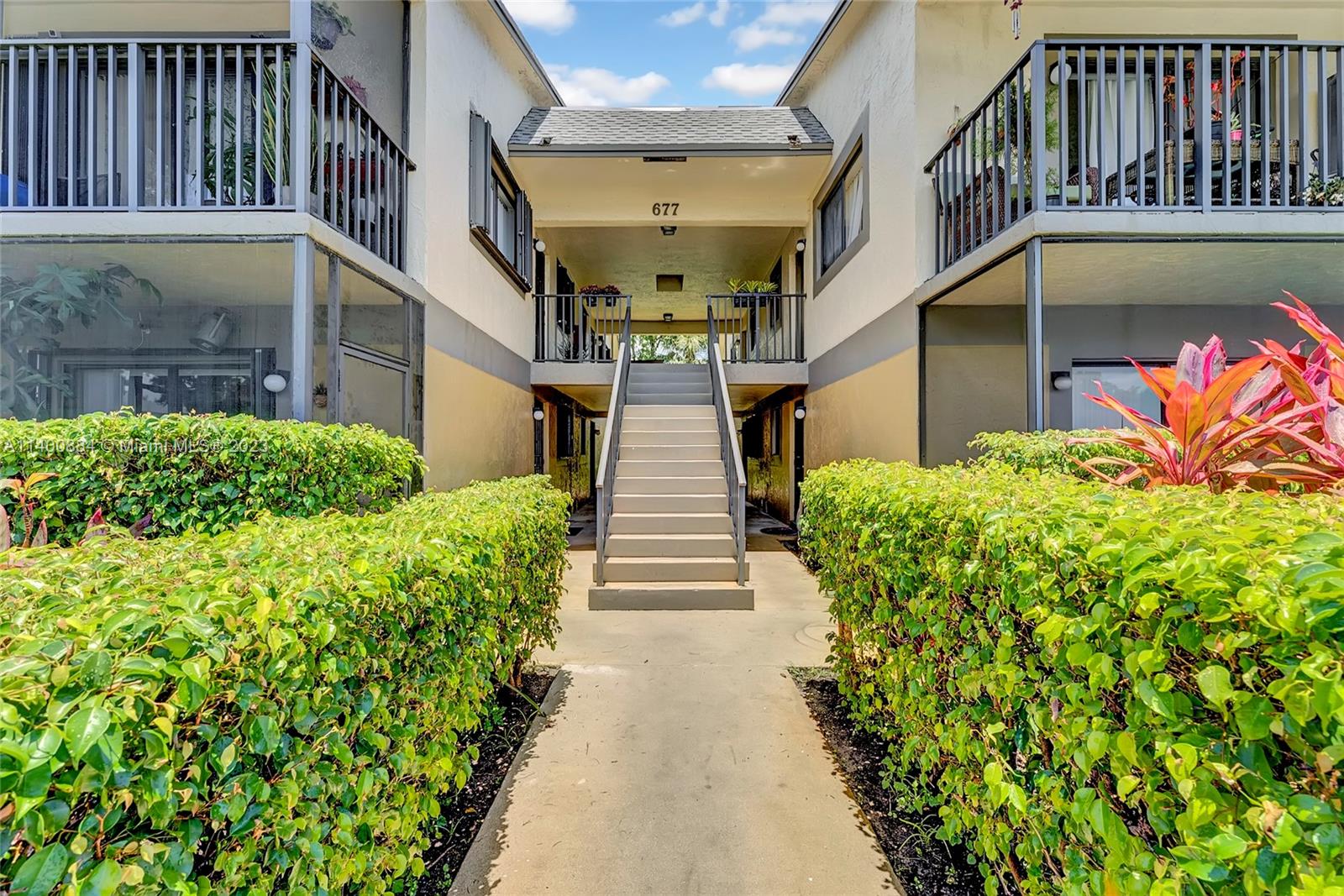 a view of entryway with a front door