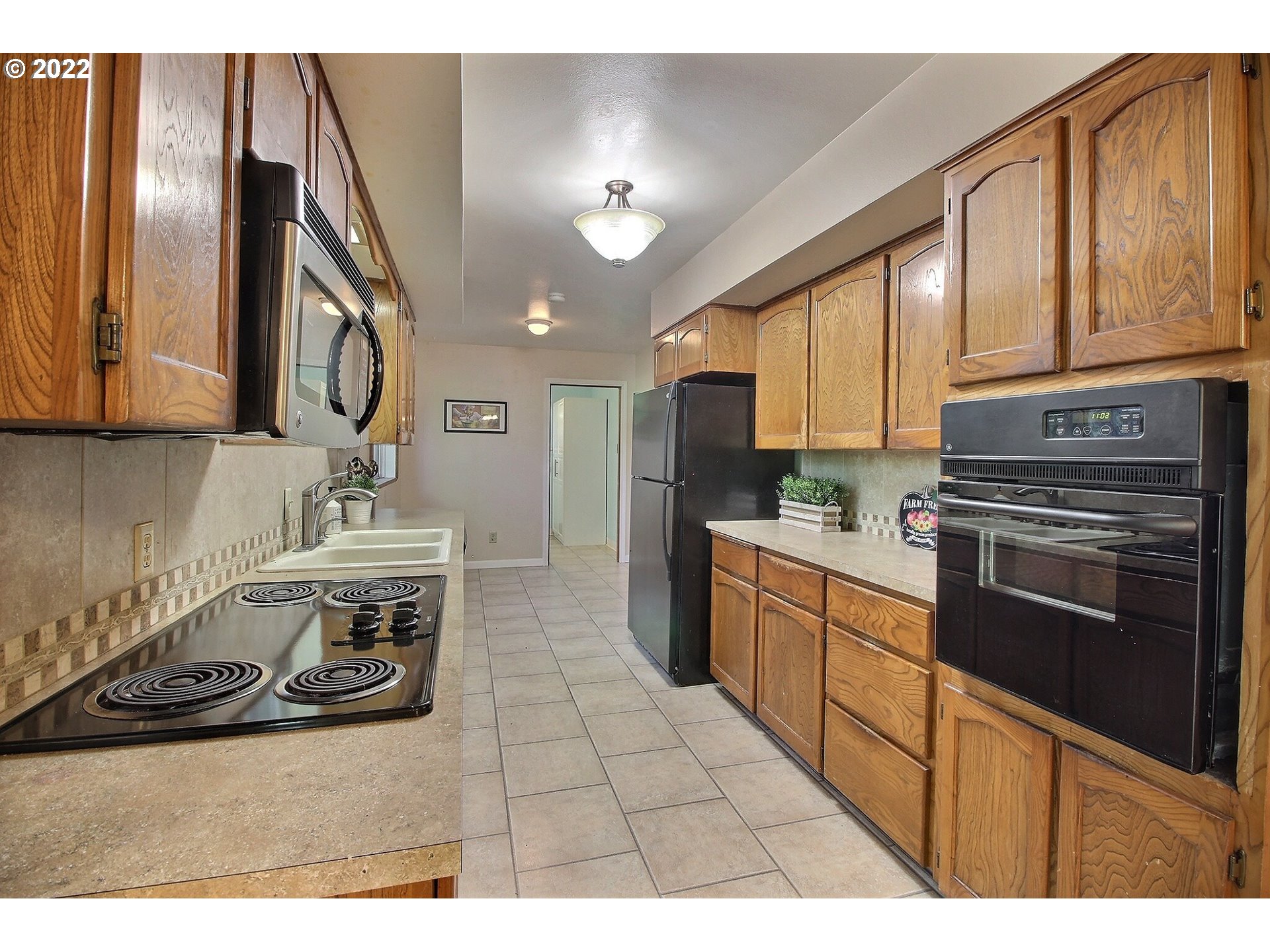 27408 Northeast 9th Street Camas, WA 98607 - Photo 8 of 26 Kitchen