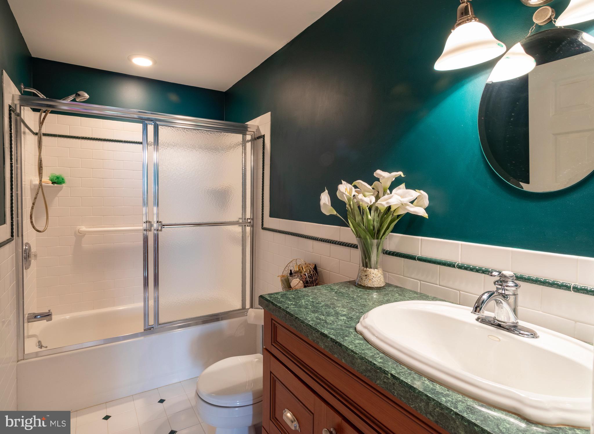 261 Winding Way Road Stratford, NJ 08084 - Photo 34 of 60 Guest Bathroom
