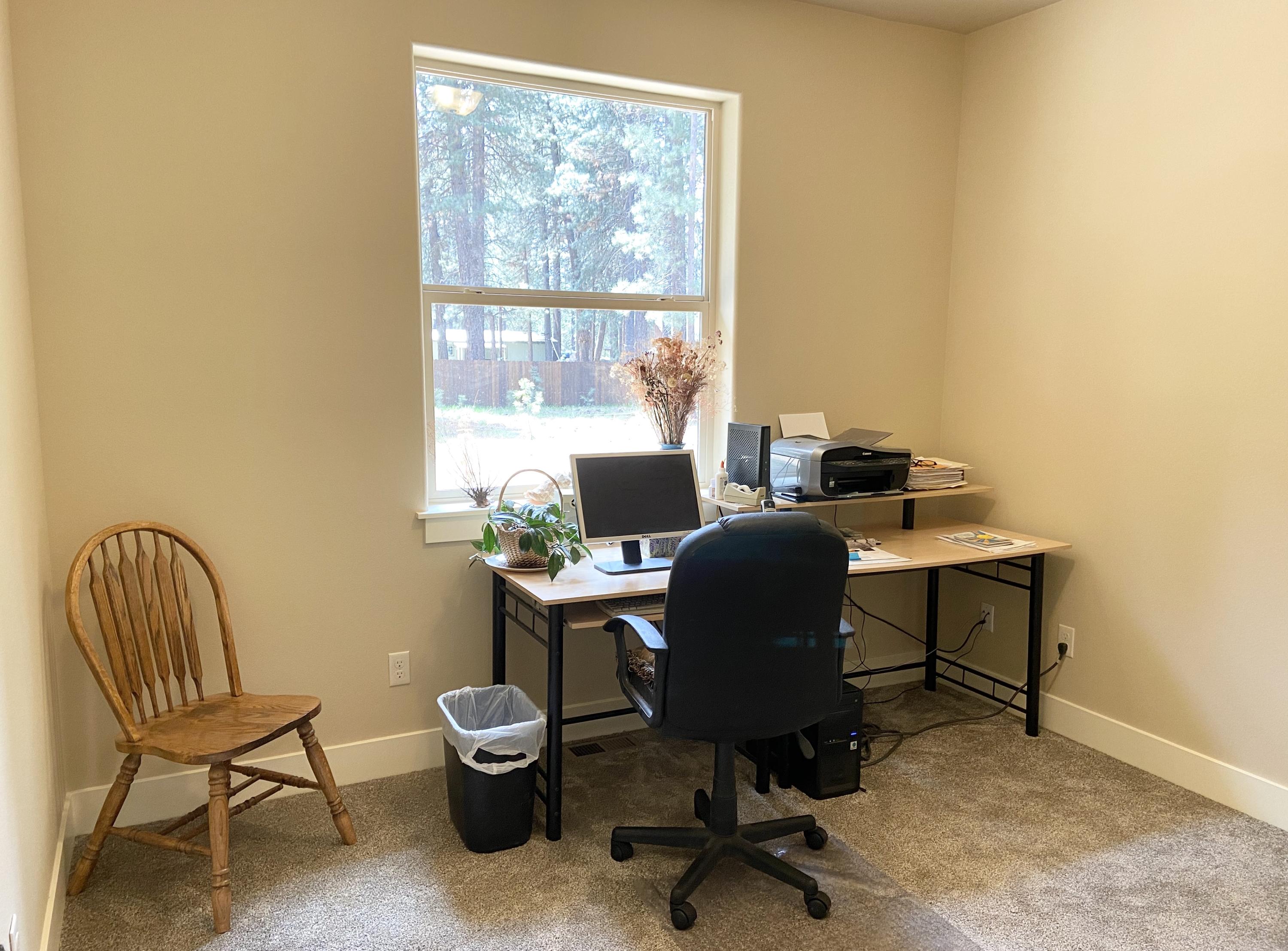 17141 Norwalk Road Bend, OR 97707 - Photo 16 of 17 Third bedroom