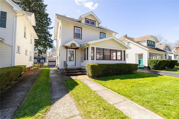 $249,900 | 25 Wilsonia Road, Rochester, NY 14609