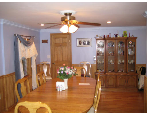 222 Cambridge Road Woburn, MA 01801 - Photo 7 of 16 Gallery Image 7