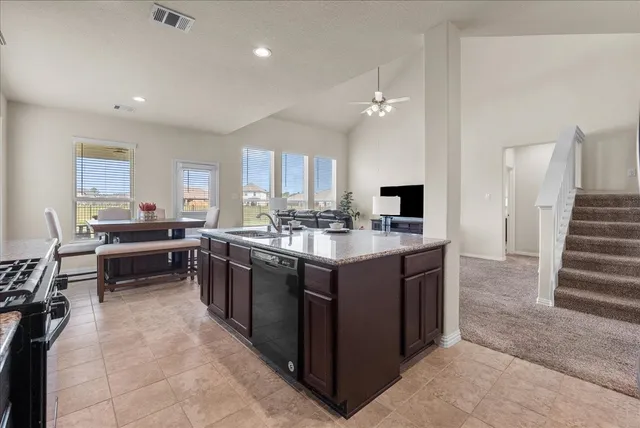 $2,900 | 23109 Zinfandel Drive, Alvin, TX 77511