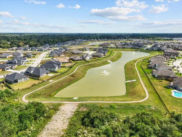 $2,900 | 23109 Zinfandel Drive, Alvin, TX 77511