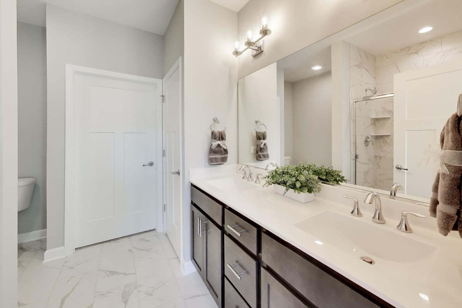270 Masters Drive Addison, IL 60101 - Photo 11 of 29 Gallery Image 11