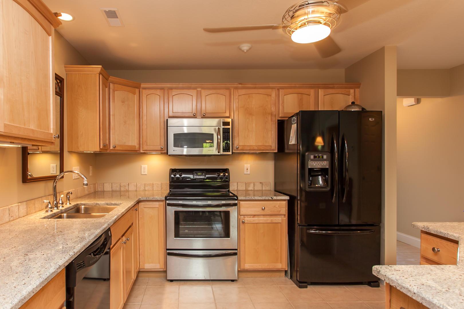 10654 East Bayshore Road, Unit 8 Marblehead, OH 43440 - Photo 5 of 36