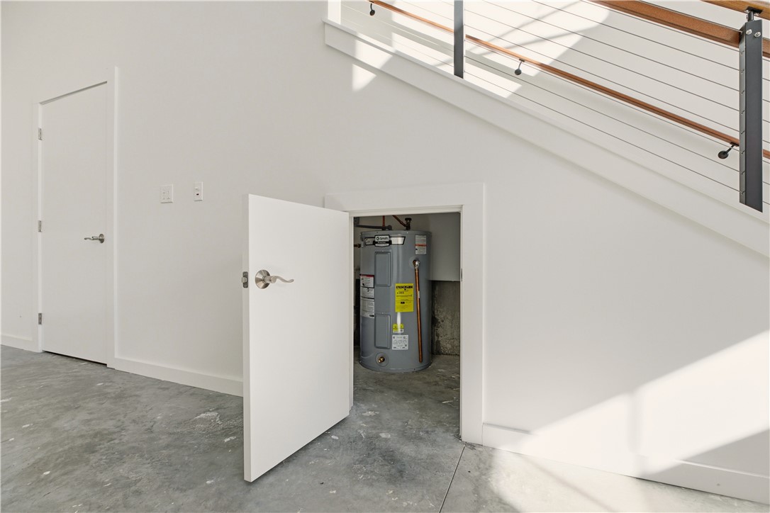 55 John Clarke Road, Unit 3 Middletown, RI 02842 - Photo 8 of 32 Gallery Image 8