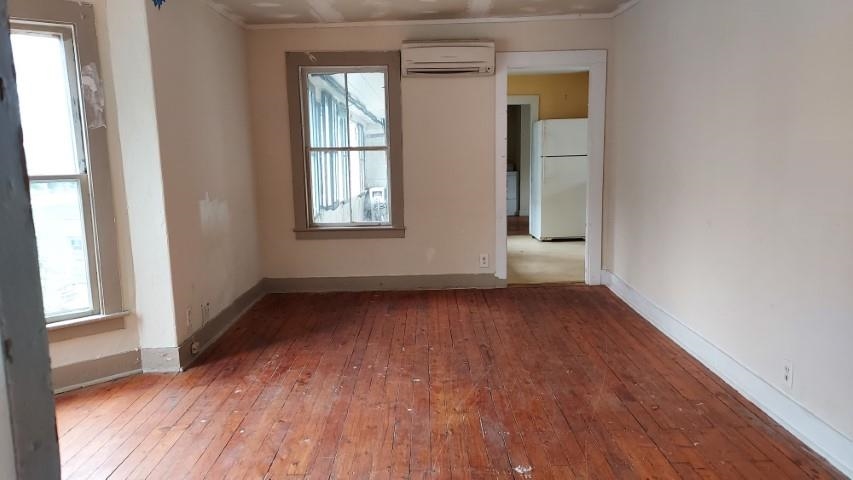 22 School Street Rockingham, VT 05101 - Photo 7 of 25