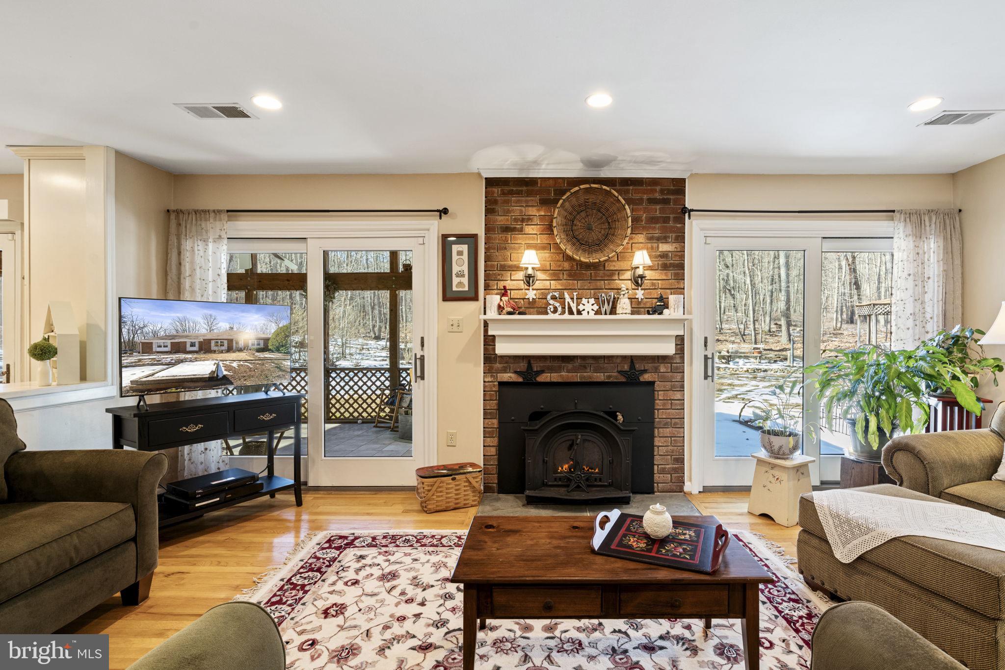 1400 Mountain Road Haymarket, VA 20169 - Photo 13 of 59 Stunning Anderson doors to backyard