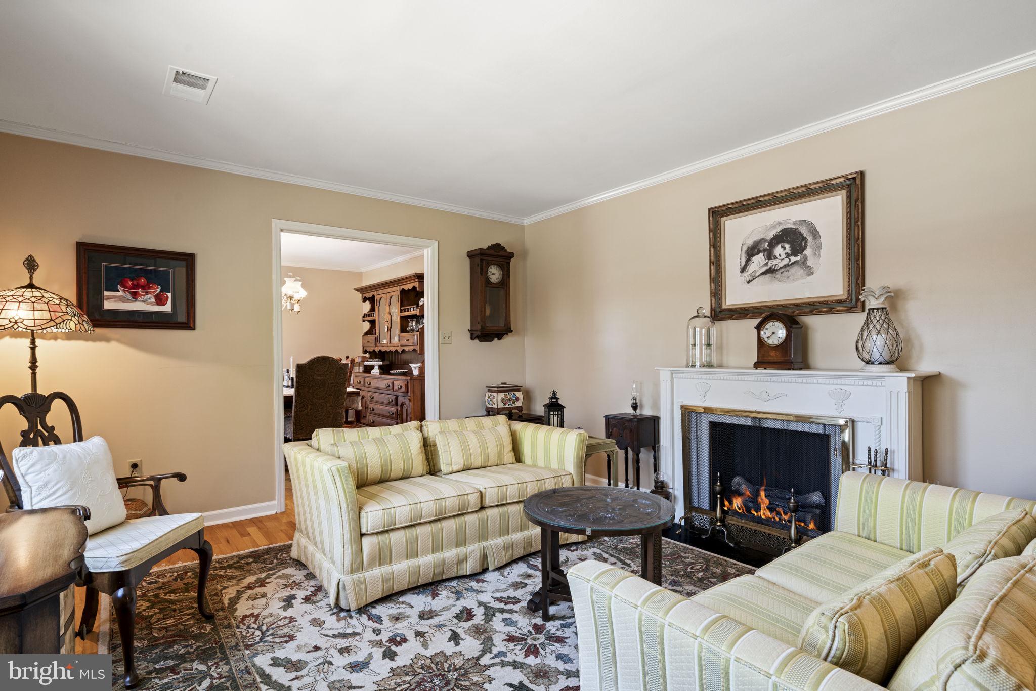 1400 Mountain Road Haymarket, VA 20169 - Photo 20 of 59 Decorative fireplace and crown molding
