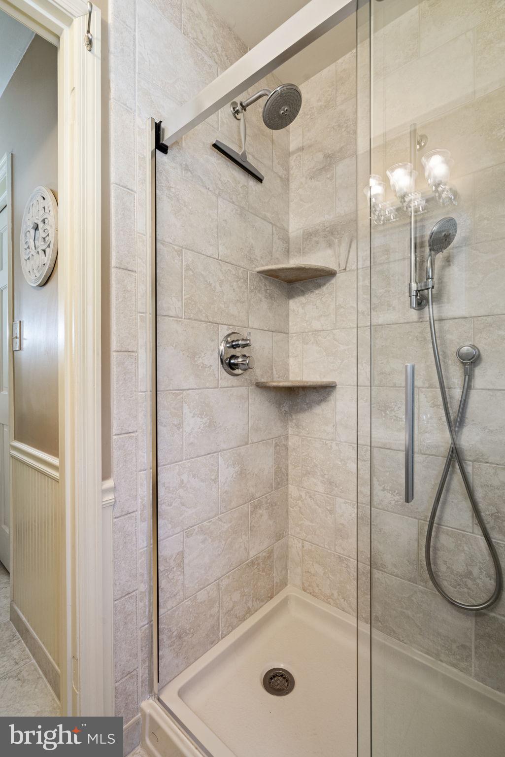1400 Mountain Road Haymarket, VA 20169 - Photo 31 of 59 Updated tile surround Shower