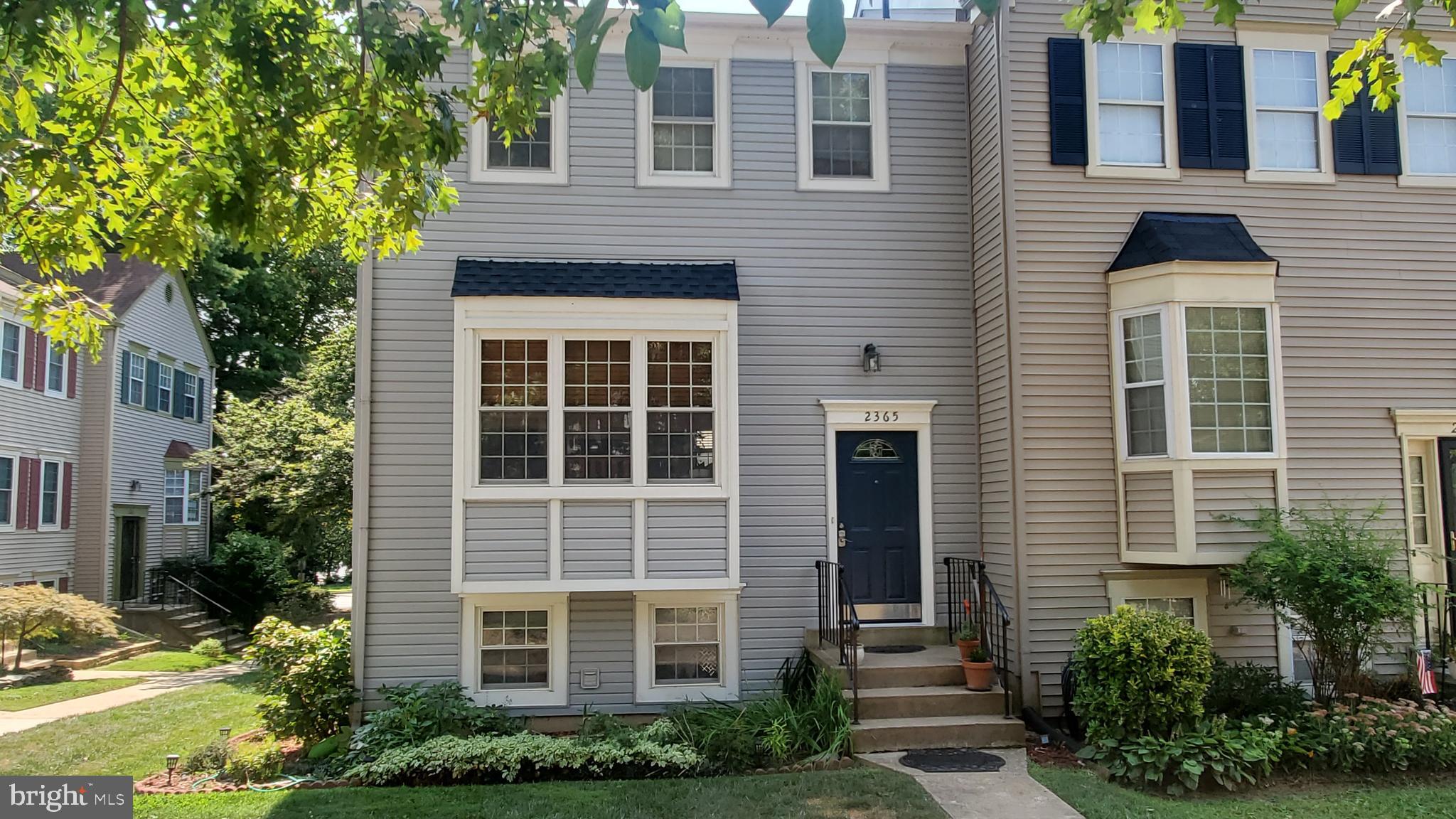 Gorgeous end unit with Bay window.