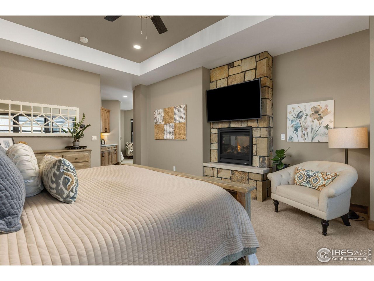 2734 Southwind Road Berthoud, CO 80513 - Photo 29 of 50 Primary Suite