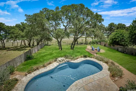 $1,350,000 | 772 Lakebreeze Drive, Canyon Lake, TX 78133