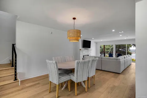 $1,350,000 | 772 Lakebreeze Drive, Canyon Lake, TX 78133