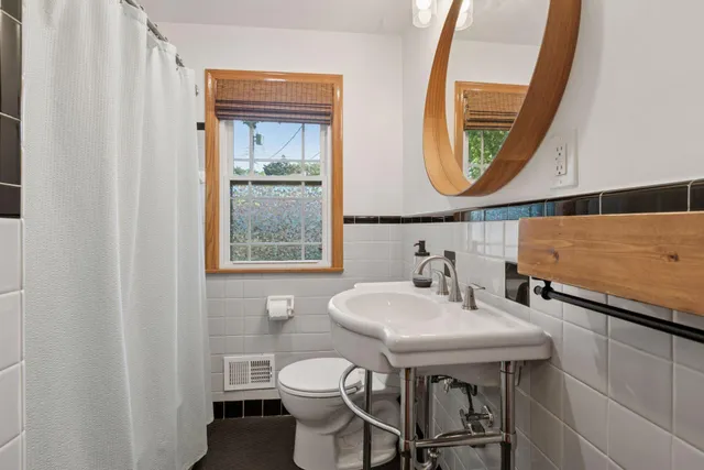 $2,695 | 4215 16th Avenue South, Minneapolis, MN 55407