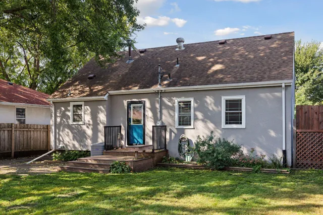 $2,695 | 4215 16th Avenue South, Minneapolis, MN 55407