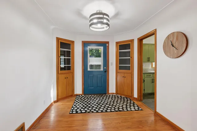 $2,695 | 4215 16th Avenue South, Minneapolis, MN 55407