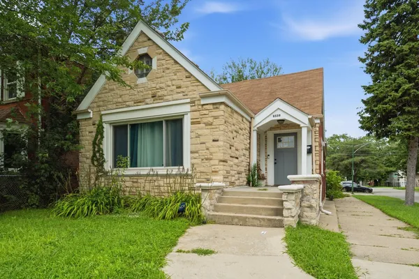 $399,000 | 8559 South Phillips Avenue, Chicago, IL 60617