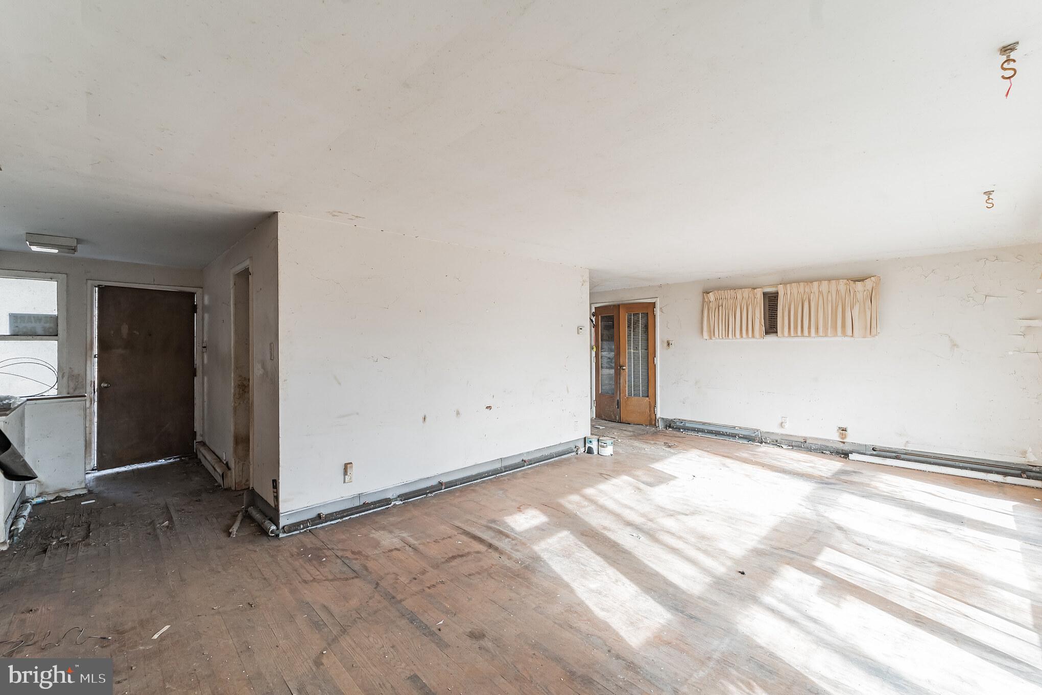 4 Irving Road Wallingford, PA 19086 - Photo 5 of 28