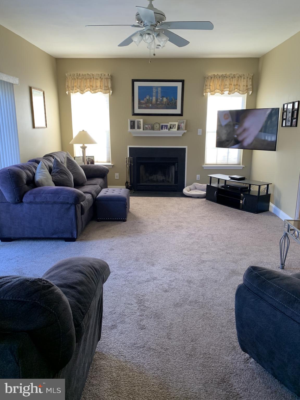 1842 Downs Avenue Clementon, NJ 08021 - Photo 12 of 36 Family Room