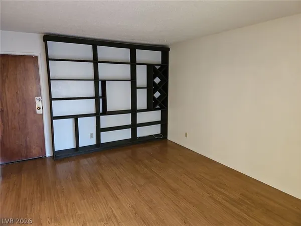 $2,095 | 2724 Capistrano Avenue, Las Vegas, NV 89121