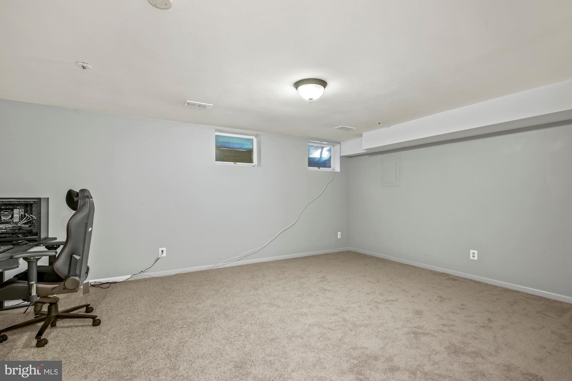 20121 Crew Square Ashburn, VA 20147 - Photo 29 of 36 a view of workspace with a window