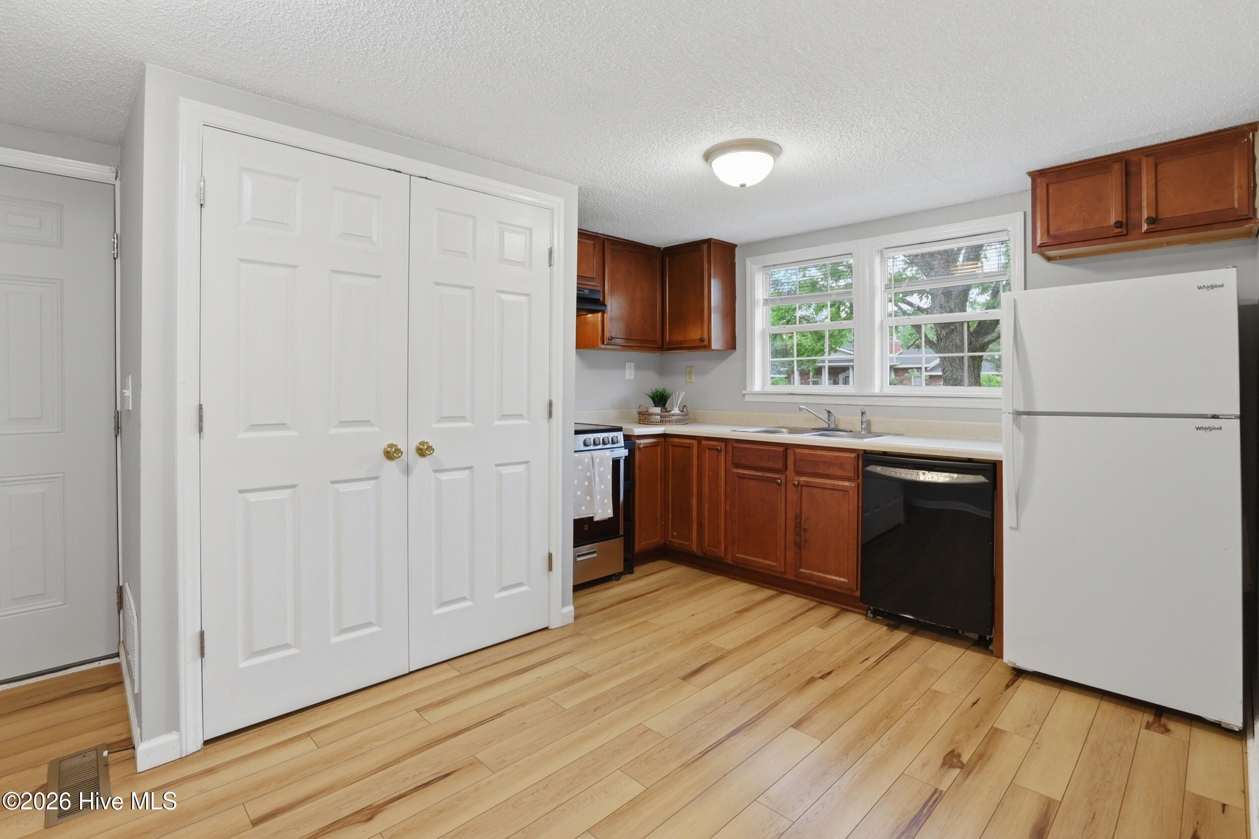 1633 Anderson Road Greenville, NC 27834 - Photo 10 of 24 10_892a5838