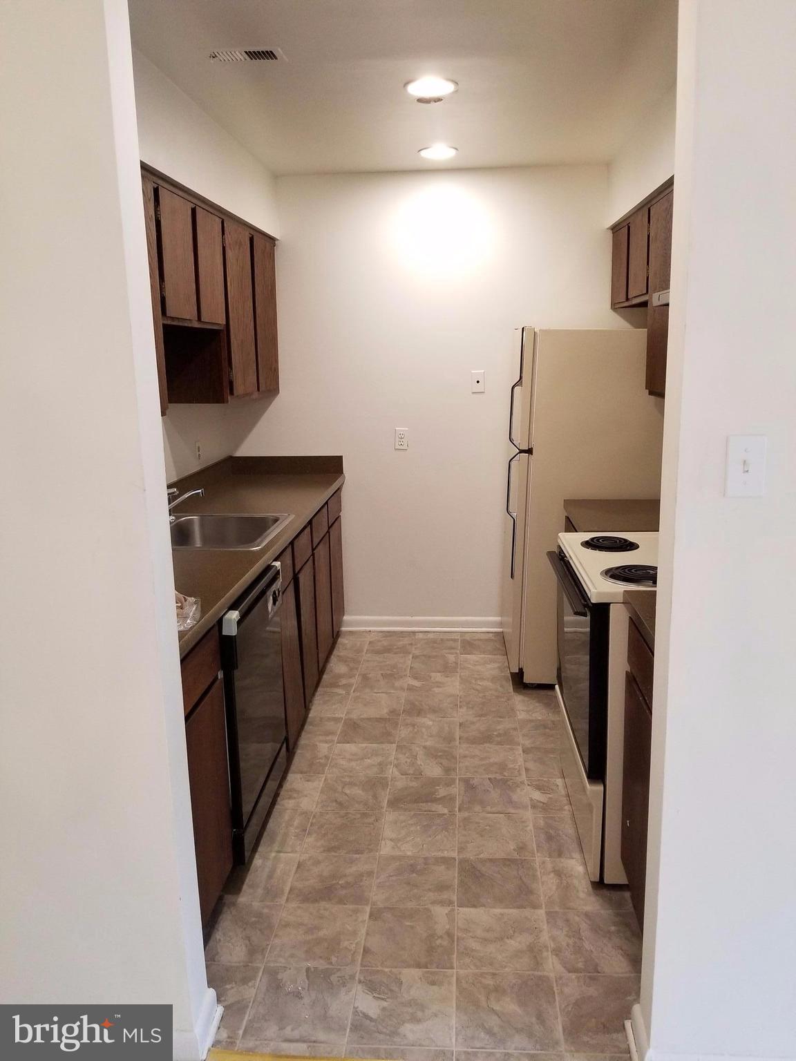 3138 Apple Road Northeast, Unit 16 Washington, DC 20018 - Photo 7 of 28 Kitchen