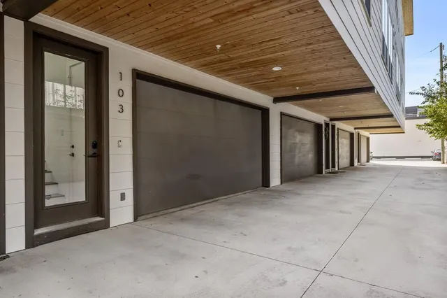 $3,900 | 2317 Moser Avenue, Unit 103, Dallas, TX 75206