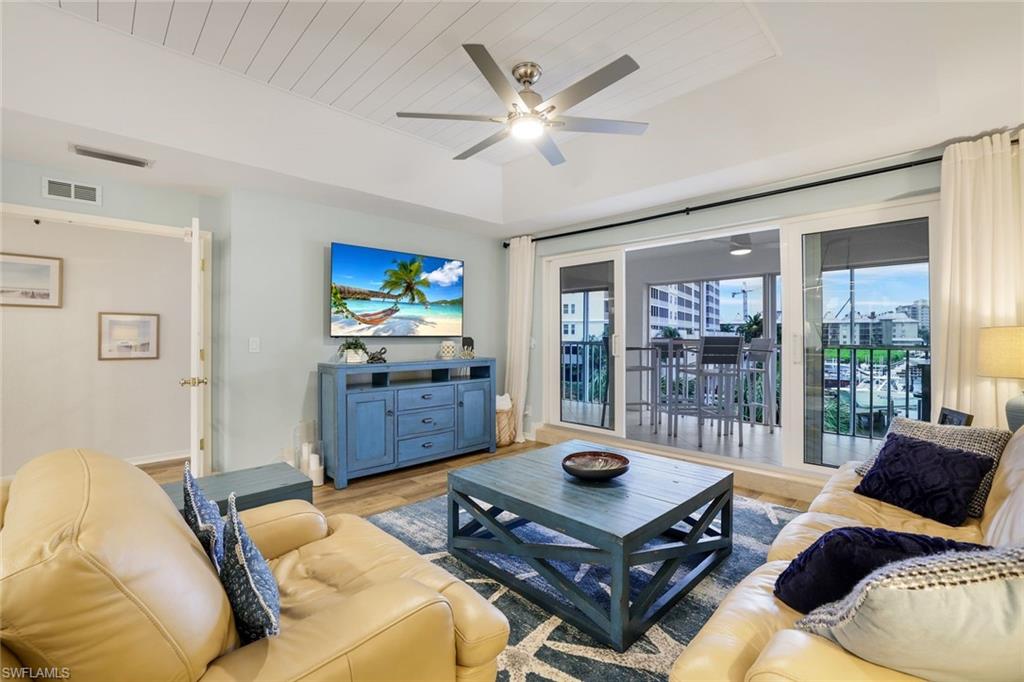 9101 Vanderbilt Drive, Unit 1302 Naples, FL 34108 - Photo 3 of 24