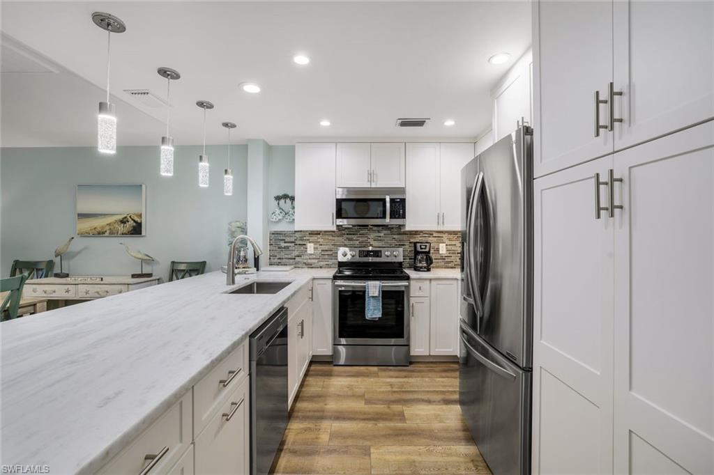 9101 Vanderbilt Drive, Unit 1302 Naples, FL 34108 - Photo 9 of 24