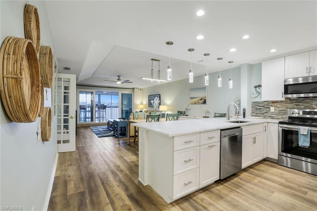 9101 Vanderbilt Drive, Unit 1302 Naples, FL 34108 - Photo 10 of 24