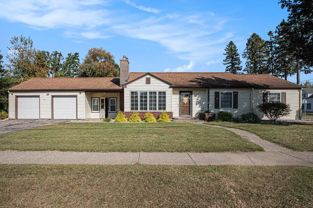 $344,900 | 10 Fairfield Drive, Coldwater, MI 49036