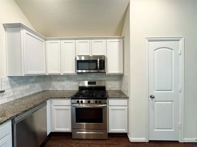 $2,100 | 9026 Beacon Mill Drive, Cypress, TX 77433