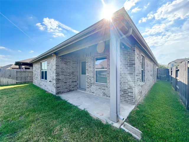 $2,100 | 9026 Beacon Mill Drive, Cypress, TX 77433