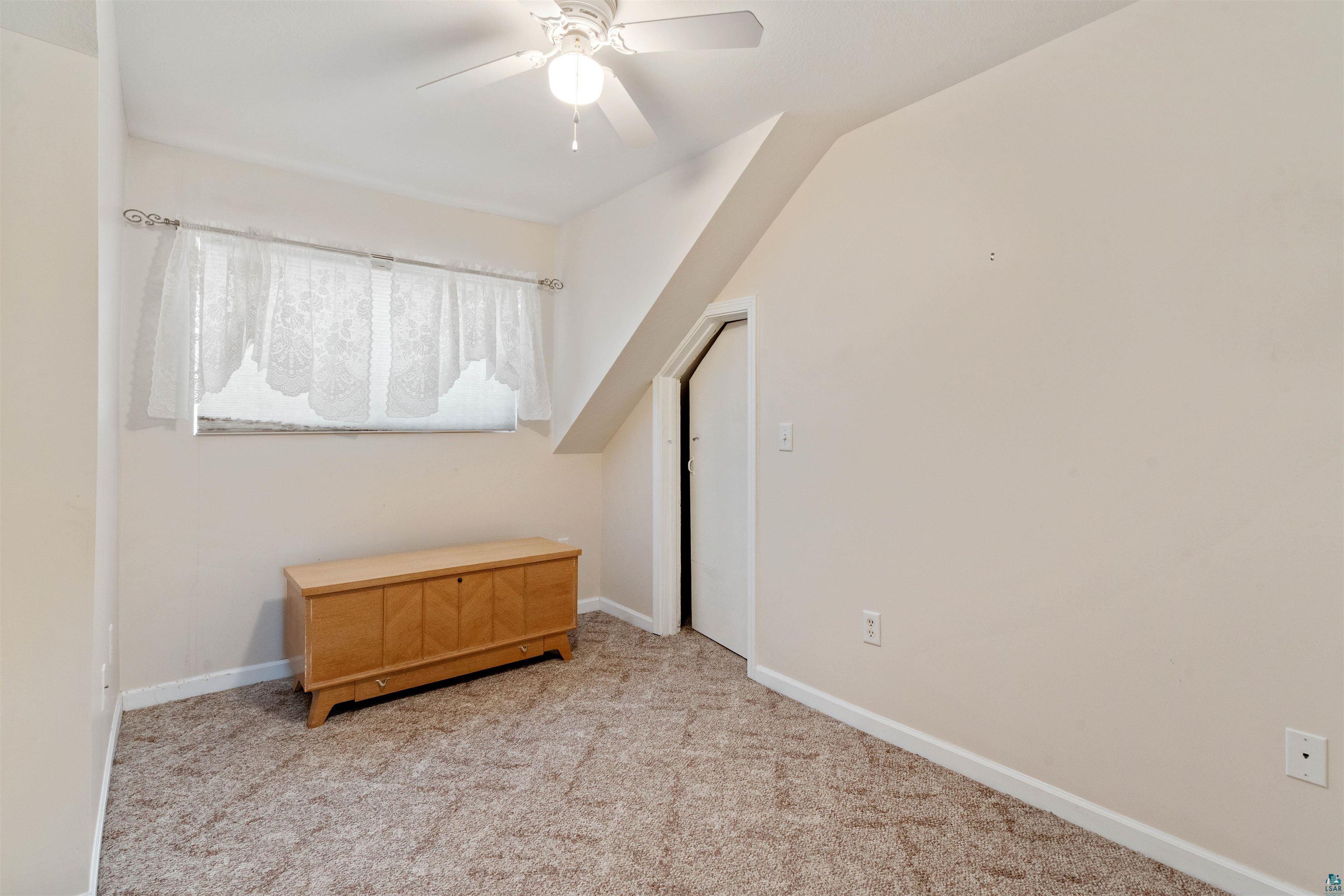 5201 Ivanhoe Street Duluth, MN 55804 - Photo 15 of 21