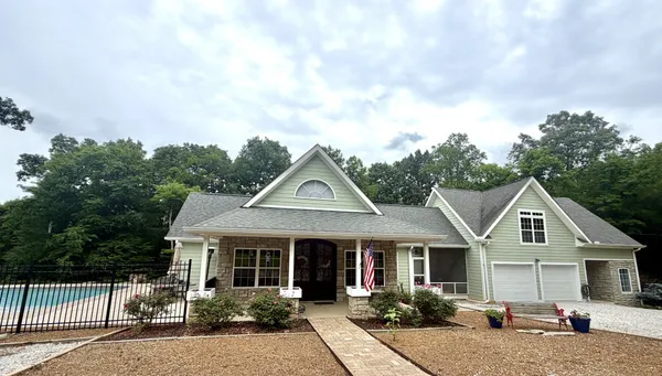 $825,000 | 7916 East Plunders Creek Road, Dickson, TN 37055