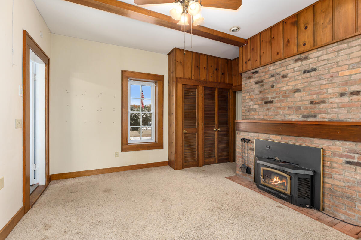 688 Pierce Road Plainwell, MI 49080 - Photo 20 of 46 IMG_1013