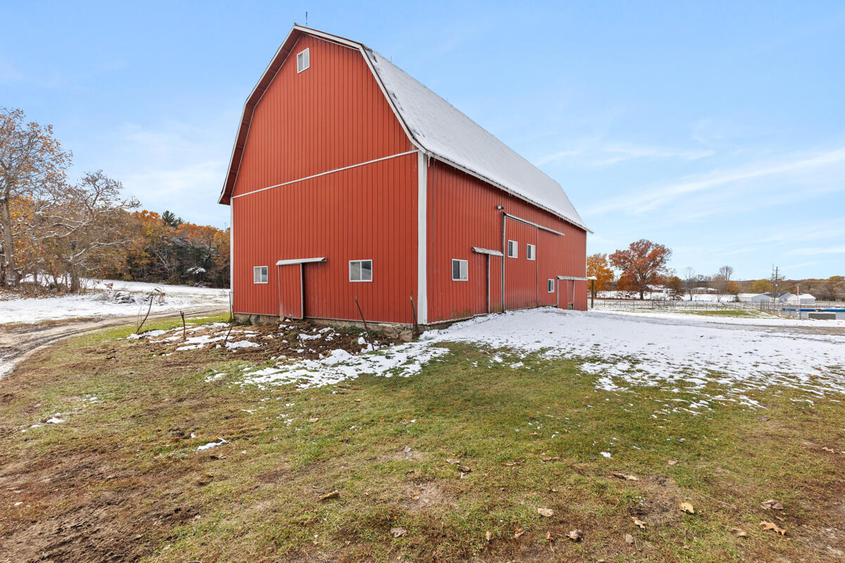 688 Pierce Road Plainwell, MI 49080 - Photo 36 of 46 IMG_1037