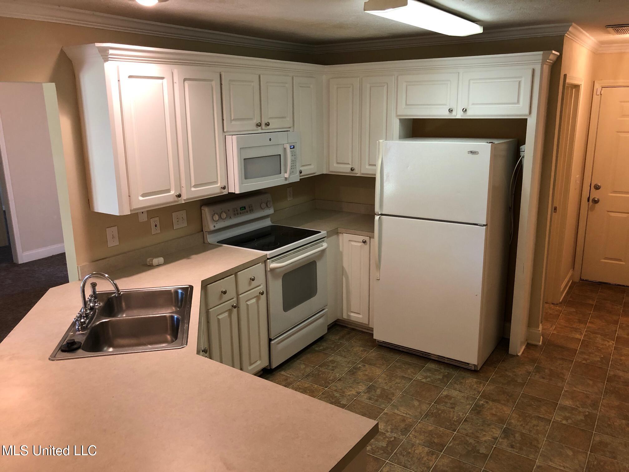 505 Edge Water Branch Drive Brandon, MS 39042 - Photo 2 of 10 IMG_1740