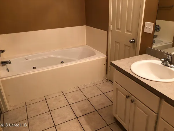 $1,795 | 505 Edge Water Branch Drive, Brandon, MS 39042