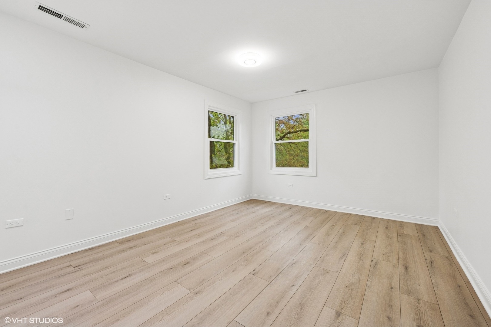 2272 Asbury Road Northbrook, IL 60062 - Photo 21 of 26