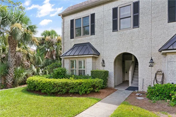 $695,000 | 1035 Beach View Drive, Unit 301, St. Simons Island, GA 31522