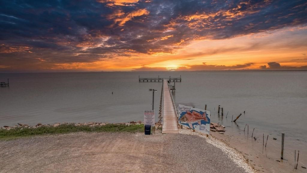 13-14 Bayview Loop Rockport, TX 78382 - Photo 3 of 26 a view of a room with rack and bicycle