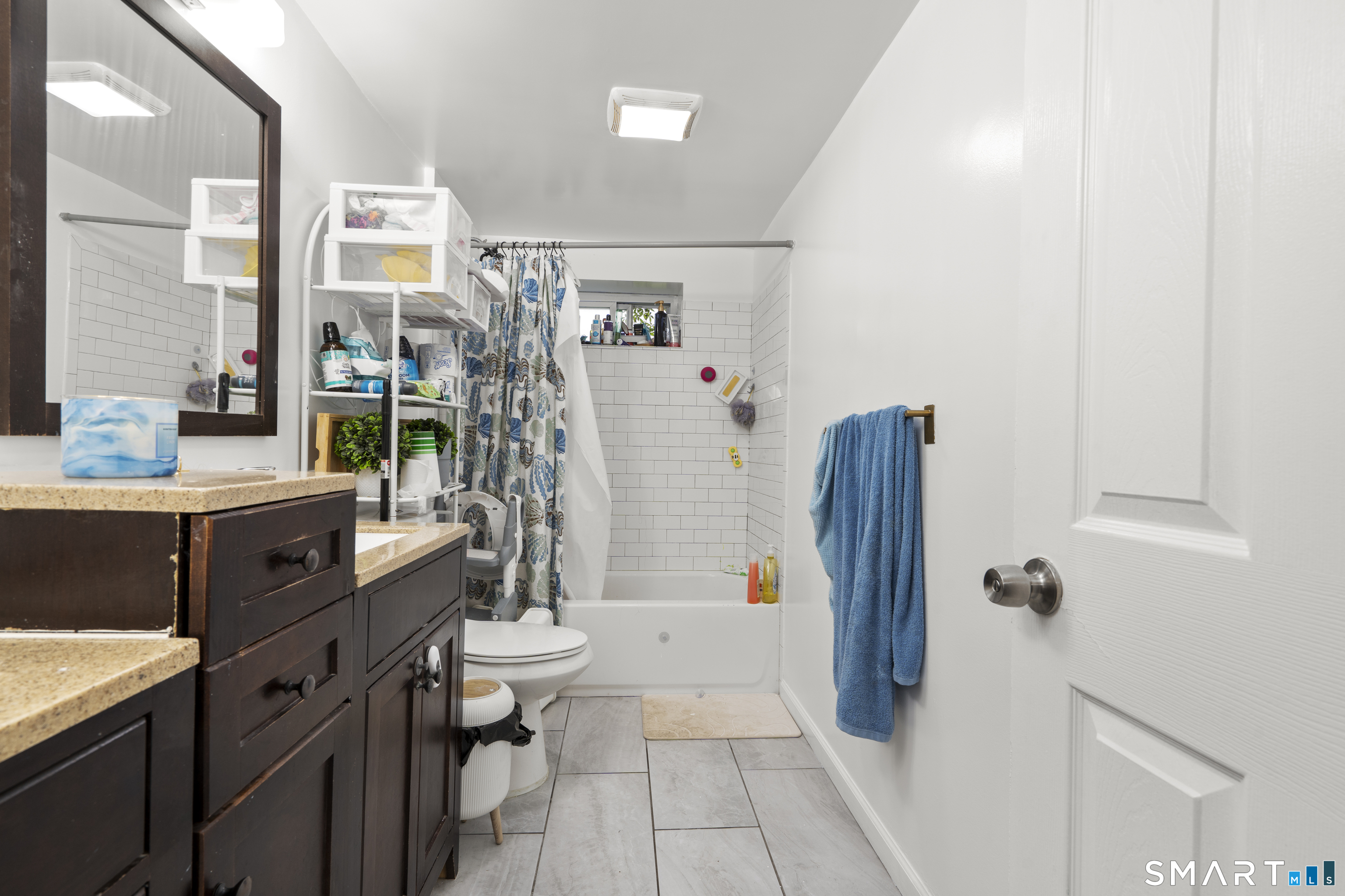 1183 Old Town Road Bridgeport, CT 06606 - Photo 20 of 28