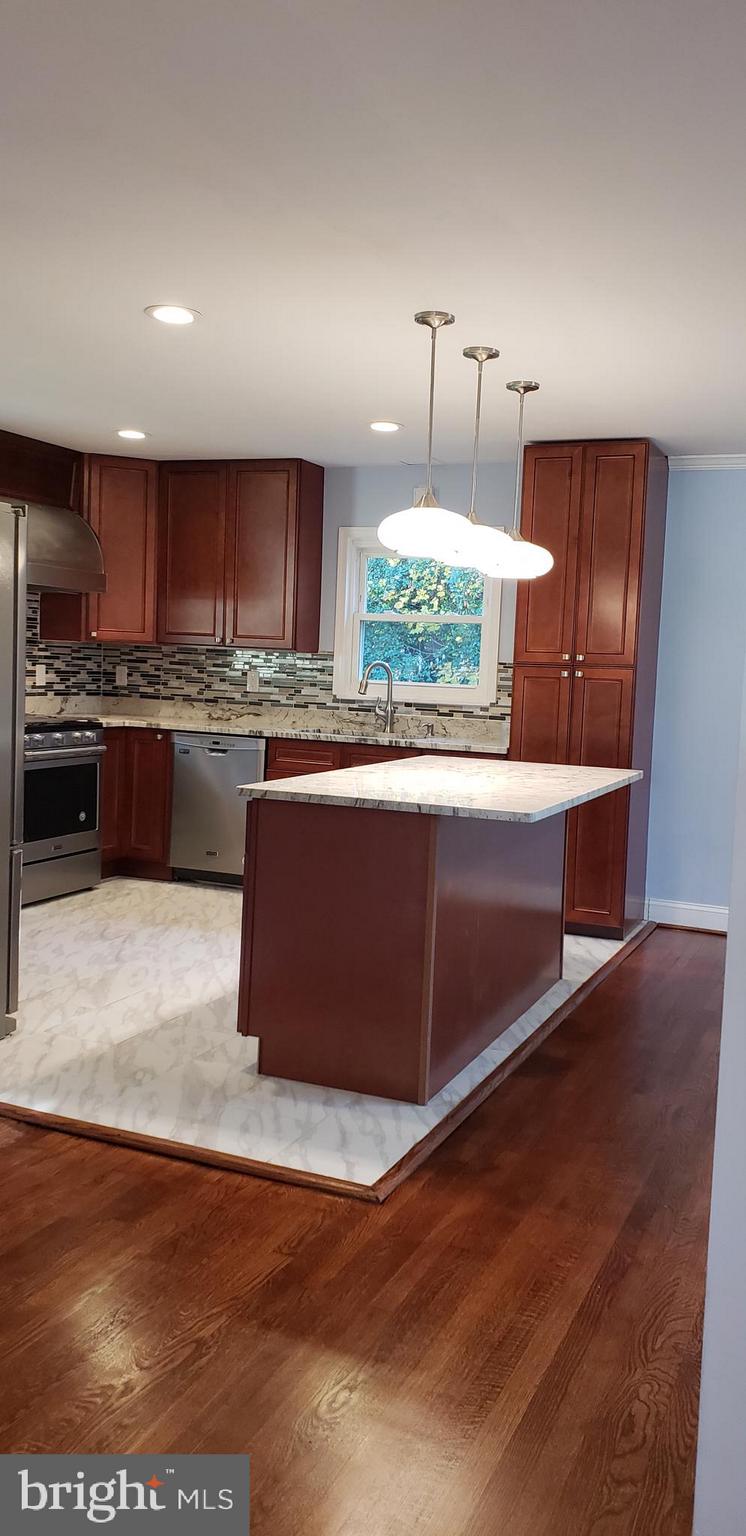324 Dry Mill Road Southwest Leesburg, VA 20175 - Photo 8 of 74 Gallery Image 8