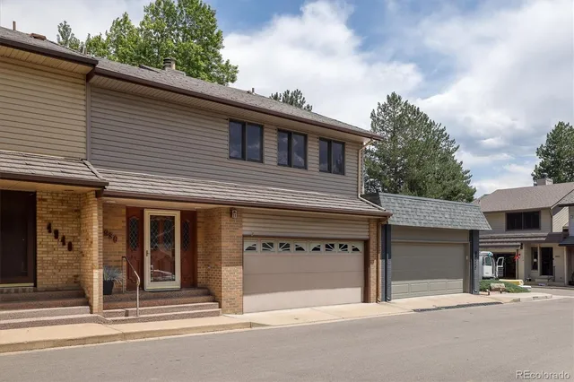 a house view with a outdoor space