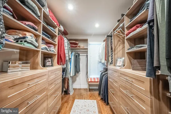 a view of walk in closet